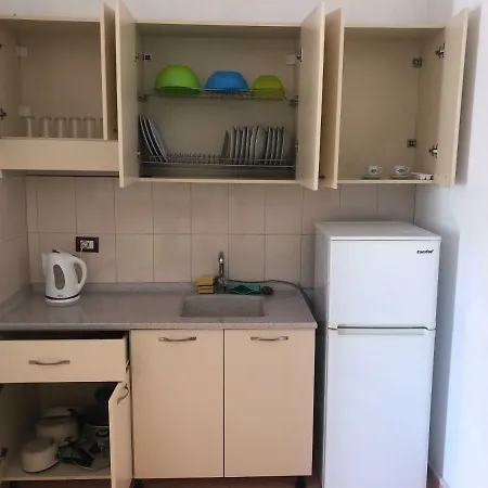 Beachside Smajlaj شقة Velipojë