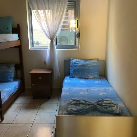 Beachside Smajlaj * Velipojë