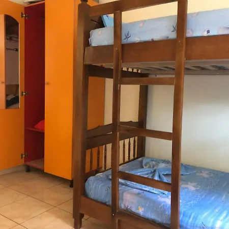 Beachside Smajlaj شقة Velipojë