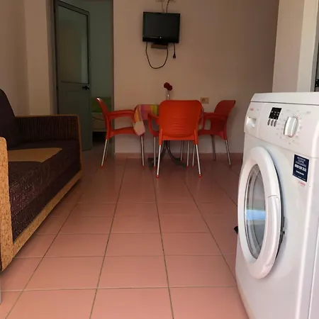 Beachside Smajlaj Apartament *