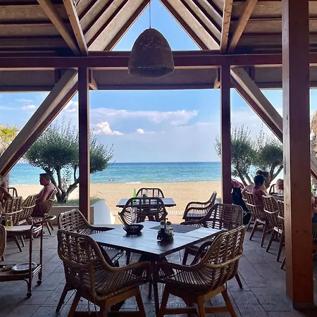 Beachside Smajlaj *