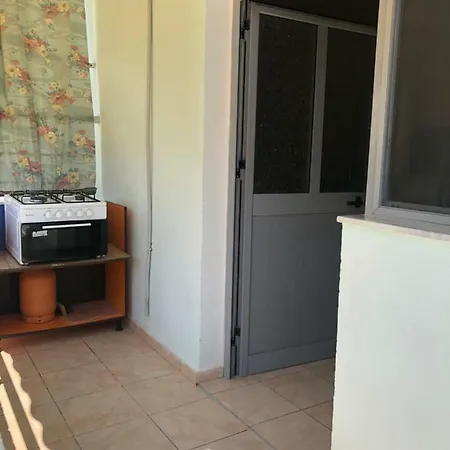 Beachside Smajlaj Apartament Velipojë