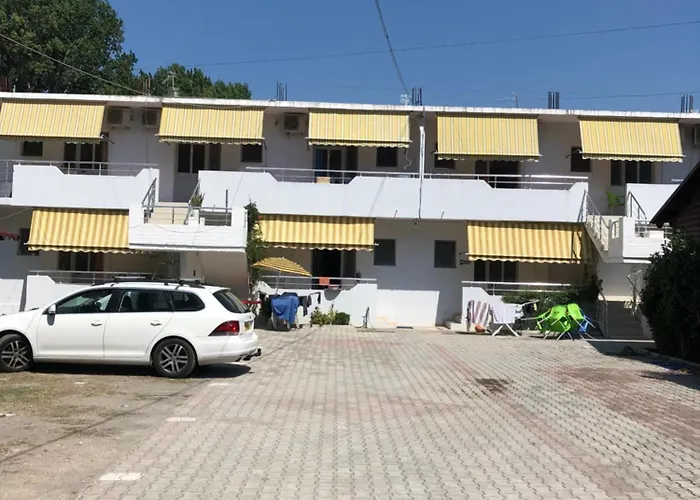 Beachside Smajlaj * Velipojë